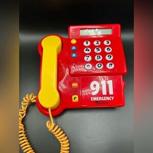 Learning Resources 911 Kids Teaching Red Emergency Call Telephone WORKS